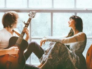 Hannah Sanders & Ben Savage – False True Love