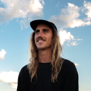 Read more about the article Michael Dunstan – Sunsets, Silhouettes