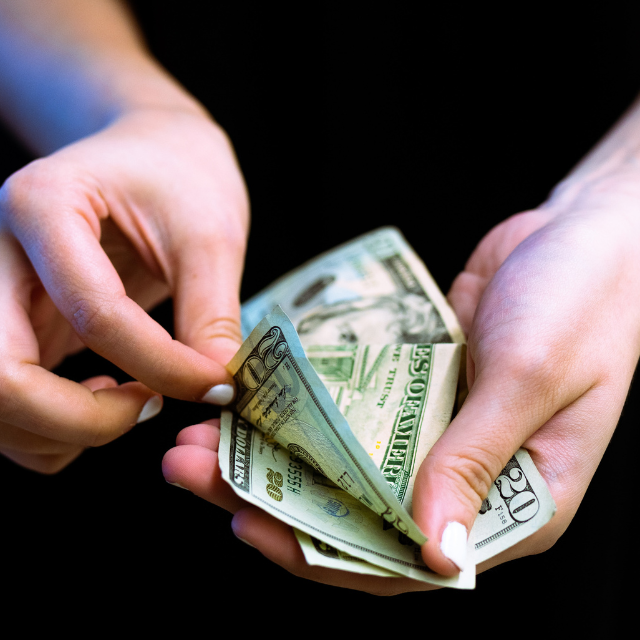 Read more about the article How much money does Spotify pay its artists?