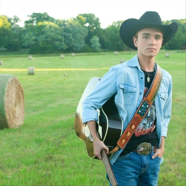 Read more about the article Maddox Ross – How a Cowboy Rolls